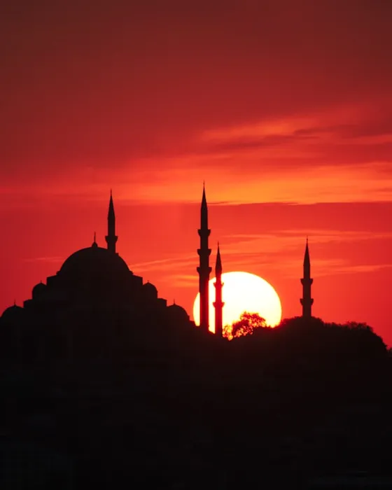İstanbul silüeti — gün batımı